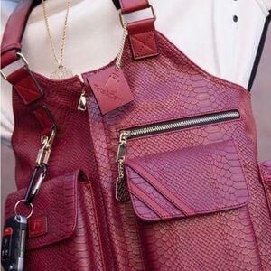 Tote&Carry Burgundy 07 Tactical Vest